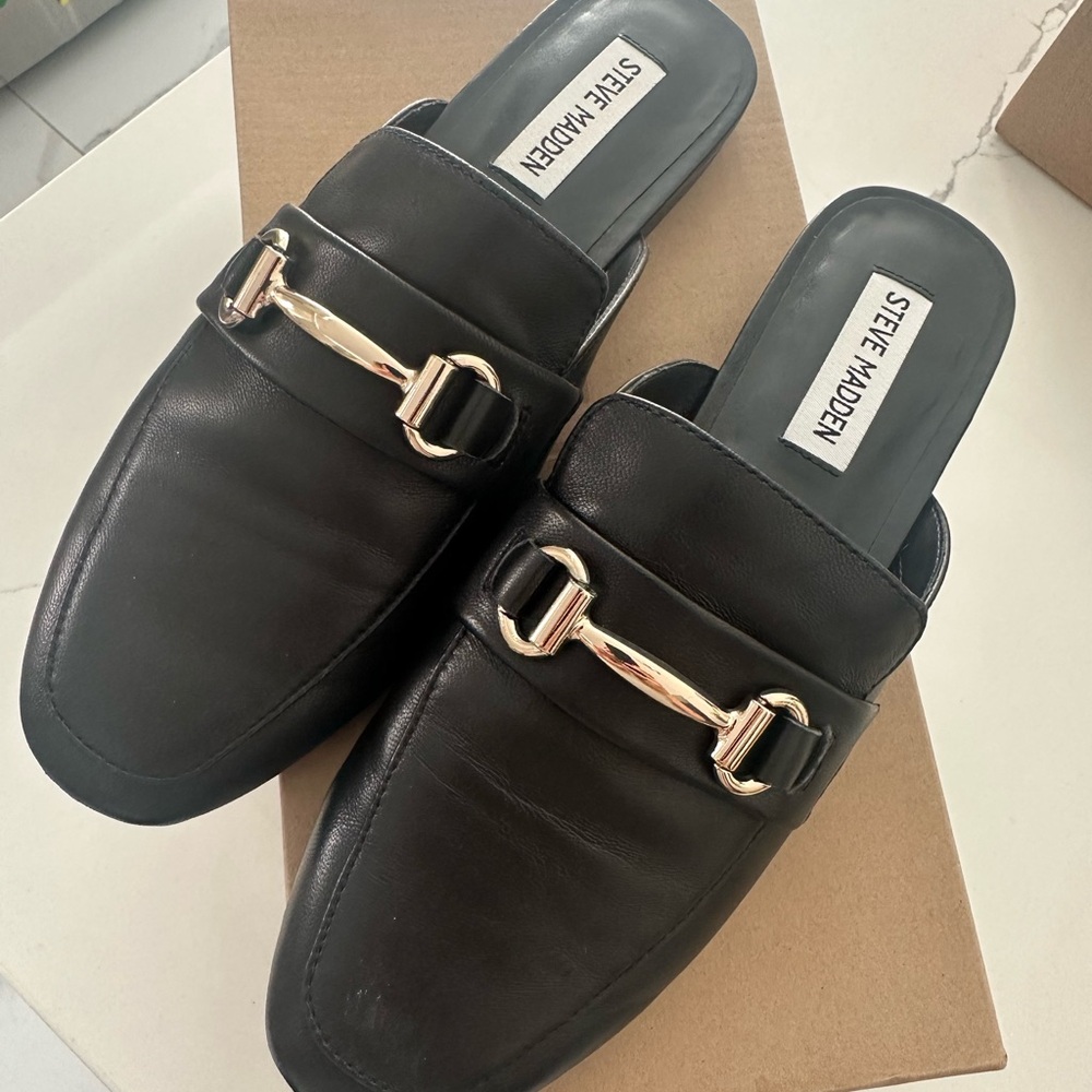Steve Madden Women’s Flats